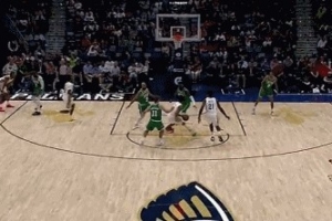 蝴蝶穿花！普尔持球突破吸引防守 妙传助琼斯轻松上篮打中