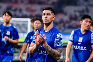 足球报：申花把握机会能力不理想，胜“克星”保留一丝夺冠可能