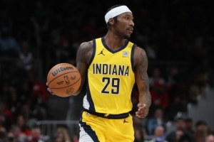 昆顿-杰克逊：我非常敬佩库里 接受了防守他的挑战做得还不错