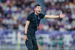 媒体人：国足确定国产教练参考了篮协选择郭士强后初步成功的案例