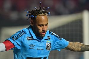 奥莱报：因球场是人造草皮，内马尔缺席客战帕尔梅拉斯比赛