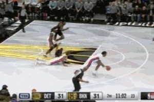 攻防一体！奥萨尔倒地断球快速跟进再助攻斯图尔特打停篮网