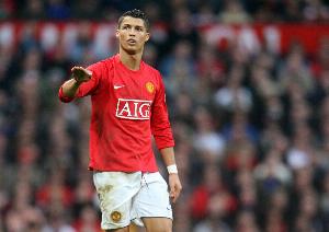 前球员回忆：07年与C罗交换球衣后送人，当时未意识其价值与意义