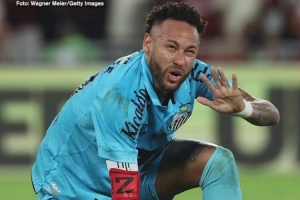 弗拉门戈球迷嘲讽内马尔：你明年得踢乙级联赛！