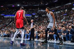 战罢文班再战字母 杜兰特：与顶尖高手对决 这会激发你的最好状态