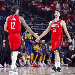 杜兰特：我喜欢和大个子球员一起打球 他们会干所有的脏活累活