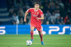 安东尼奥-席尔瓦：无法理解点球判罚 足球反弹后击中手臂不是点球