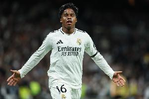 锋线缺人！镜报：曼联冬窗或签人，目标恩德里克、弗拉霍维奇等人