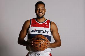 最后连失绝杀！麦科勒姆25中14&三分10中5空砍42分6板4助