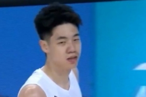 无力回天！朱俊龙11中6拿到全队最高15分外加6板 罚球3中2