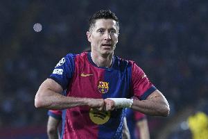 经纪人辟谣：关于莱万考虑退役的报道是不实的