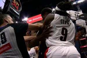 打架了！开拓者鹈鹕爆发冲突！格兰特米西互相掐架！