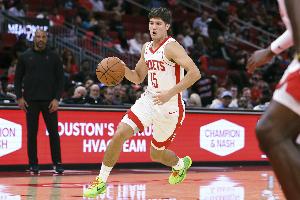 谢泼德谈对手防守策略转变：感觉他们有点想让我远离三分线