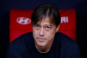 塞维利亚主帅：我们不假摔不挑衅却是黄牌最多的球队，我无法接受