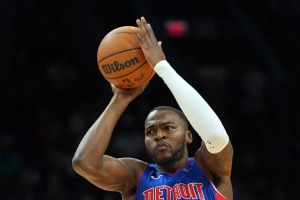 获胜功臣！里德13中11高效砍28分 另有13板6助4断1帽&下半场20分