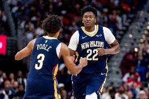 奎因砍新高26分！媒体人：他用灵巧把克林根和罗威晃得一愣一愣的