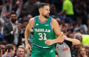 不复当年勇！克莱全场三分16中6 得到19分3板1助&正负值-10