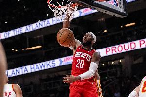 你的表演时间！奥科吉第3节抢断&反击&暴扣&三分 拿9分2板2断